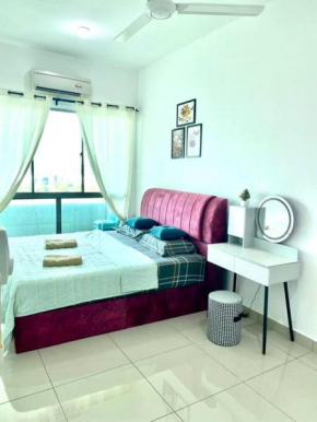 Cozy cybersquare two to five pax 2 bed & 2 bath king & queen wifi netflix 1313